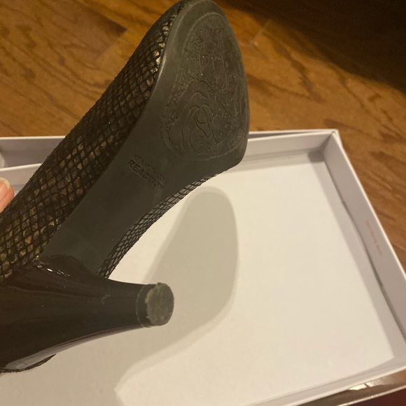 Pumps - Picture 4 of 5